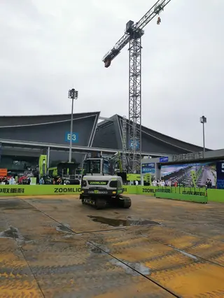 Zoomlion excavator (representative photograph)